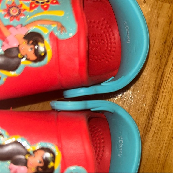 Disney Elena Avalor Crocs Size 5 ❤️ - Picture 8 of 9